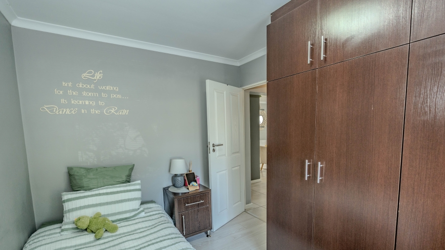 2 Bedroom Property for Sale in Silver Oaks Western Cape